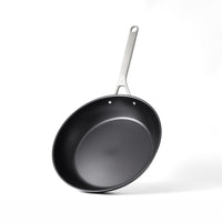 Tri-Ply Carbon Steel 
12-Inch Frying Pan