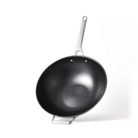 Tri-Ply Carbon Steel 
13-Inch Wok with Helper Handle